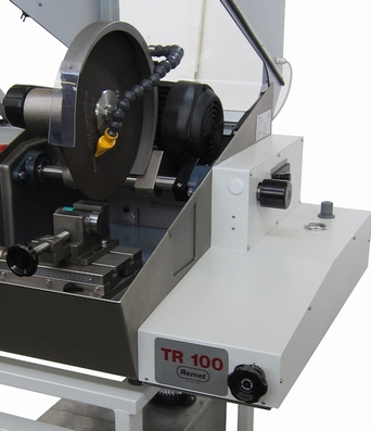Système d'avance automatique des meules à tronçonner