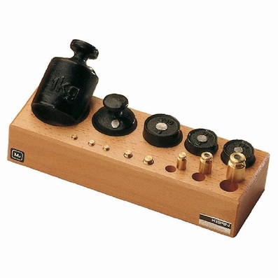Weightset M3, brass &  lacquered castiron, wood case, 1g~5kg