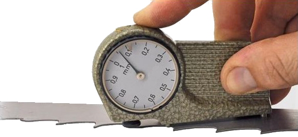 Saw setting dial gauges K 2/61, 2/0.1 mm,flat Ø10 mm