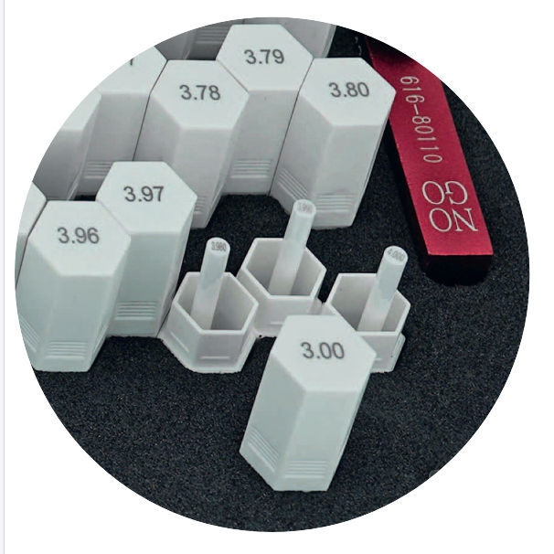 Jeu de 101 piges de contrôle, céramique, gamme 1-2 mm, pas 0.01 mm